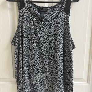 Rene Rofe Black and Gray Leopard Print Pajama Top